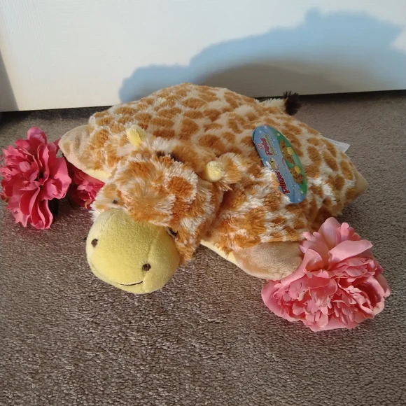 Giraffe transformable pillow - Picture 4 of 4